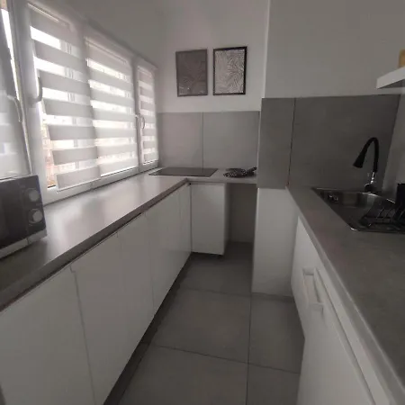 Kawalerka Z Balkonem Na Aleksandrowskiej Hotel Lodz