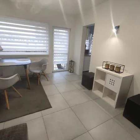 Kawalerka Z Balkonem Na Aleksandrowskiej Lodz